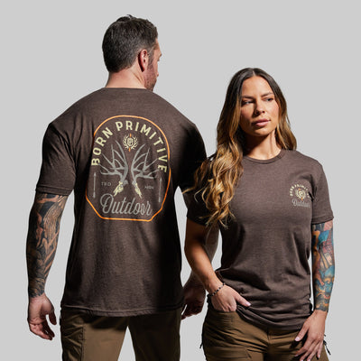 Outdoor Mule Deer Badge Tee (Chestnut)